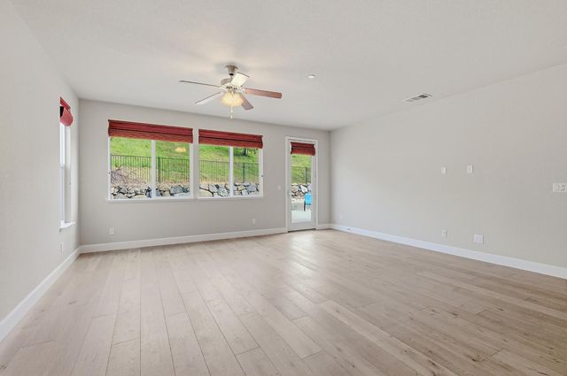 10450 Kenebec Ct, Grass Valley, CA 95949