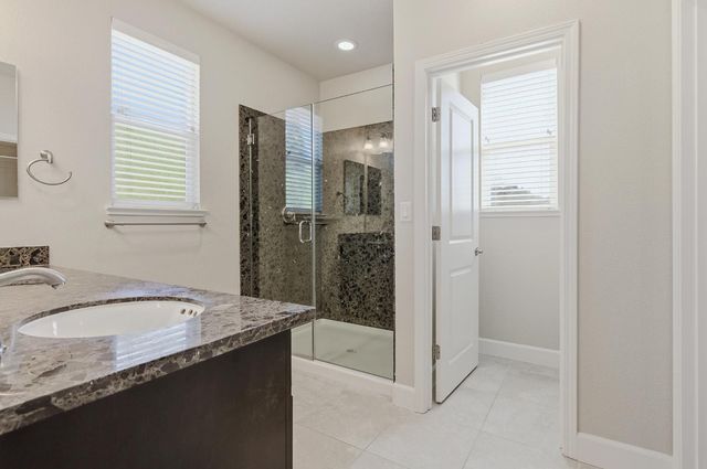 10450 Kenebec Ct, Grass Valley, CA 95949