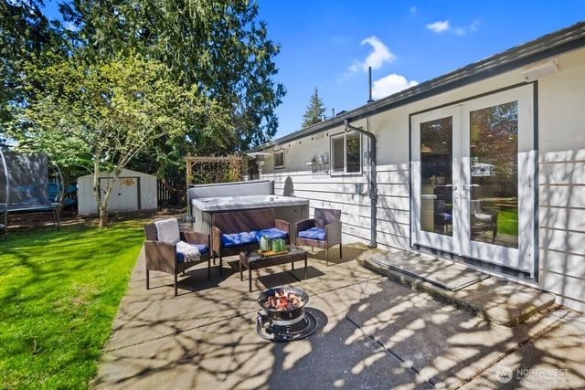 8711 NE 140th Street, Kirkland, WA 98034