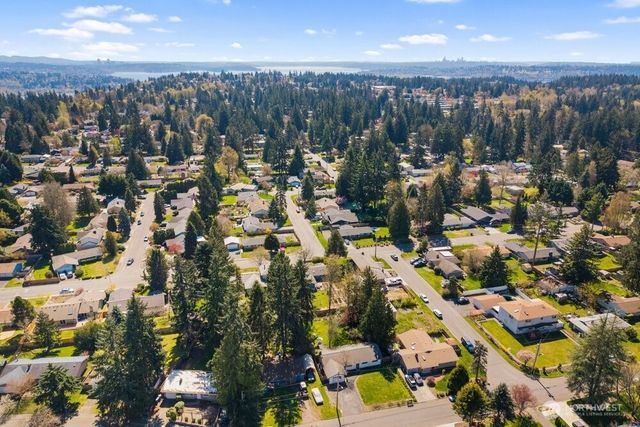 8711 NE 140th Street, Kirkland, WA 98034