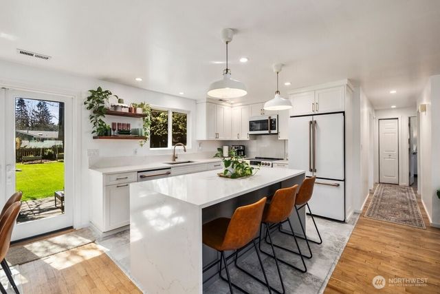 8711 NE 140th Street, Kirkland, WA 98034