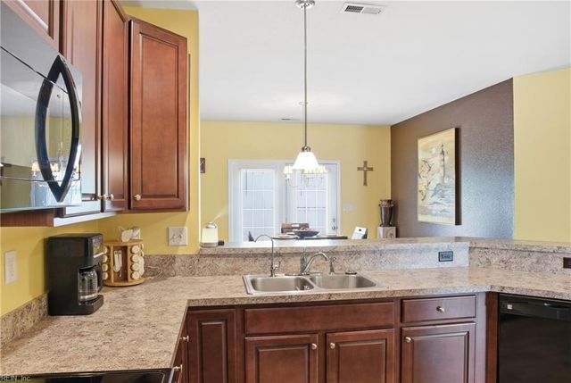 107 Nautico Way Unit 74, Portsmouth, VA 23703