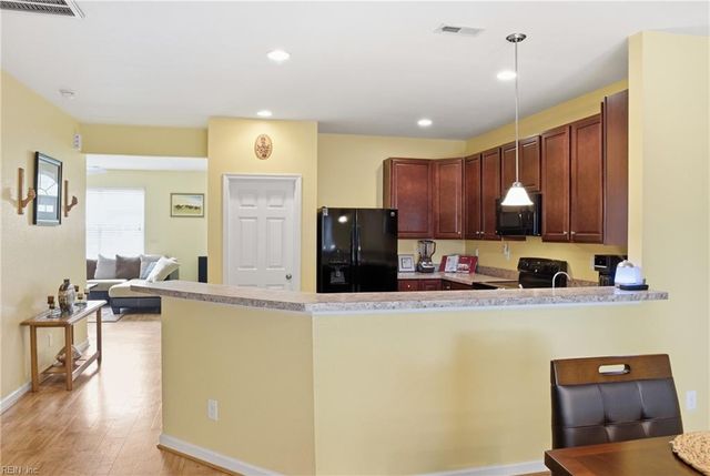 107 Nautico Way Unit 74, Portsmouth, VA 23703