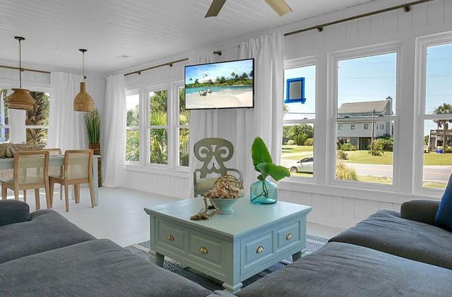 3105 Palmetto Boulevard, Edisto Island, SC 29438