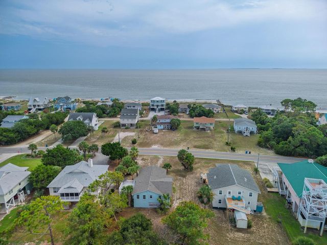 3105 Palmetto Boulevard, Edisto Island, SC 29438
