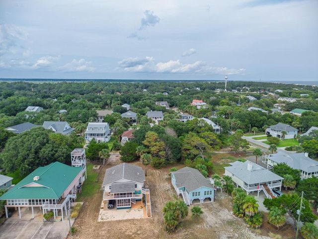 3105 Palmetto Boulevard, Edisto Island, SC 29438