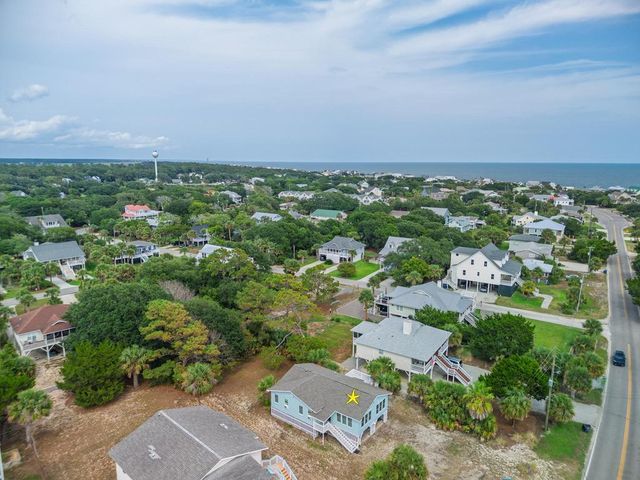 3105 Palmetto Boulevard, Edisto Island, SC 29438
