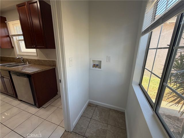 7931 Newcastle Avenue, Reseda, CA 91335