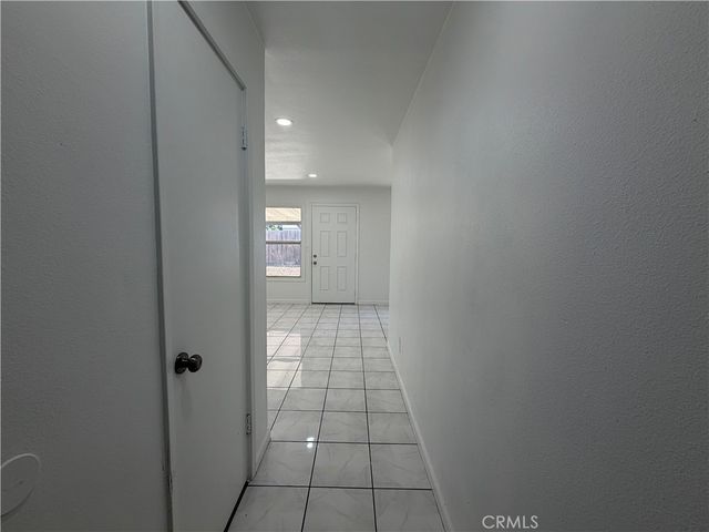 7931 Newcastle Avenue, Reseda, CA 91335