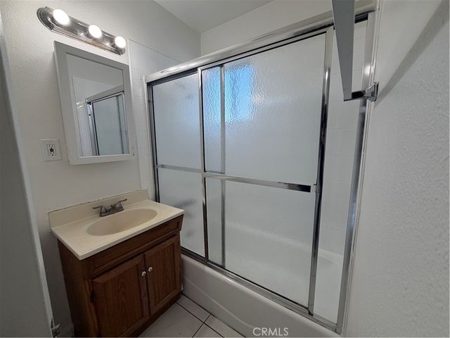 7931 Newcastle Avenue, Reseda, CA 91335