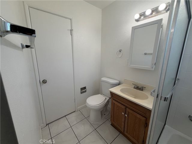 7931 Newcastle Avenue, Reseda, CA 91335