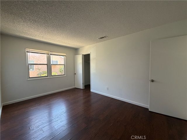 7931 Newcastle Avenue, Reseda, CA 91335