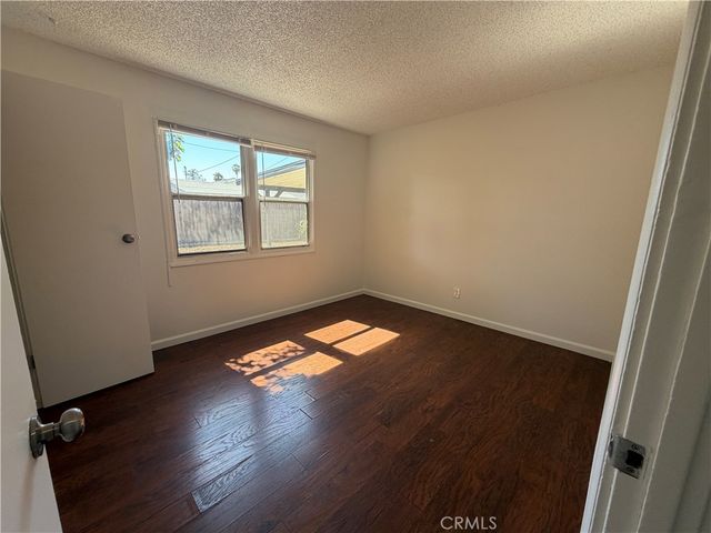 7931 Newcastle Avenue, Reseda, CA 91335