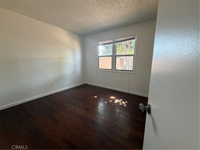 7931 Newcastle Avenue, Reseda, CA 91335