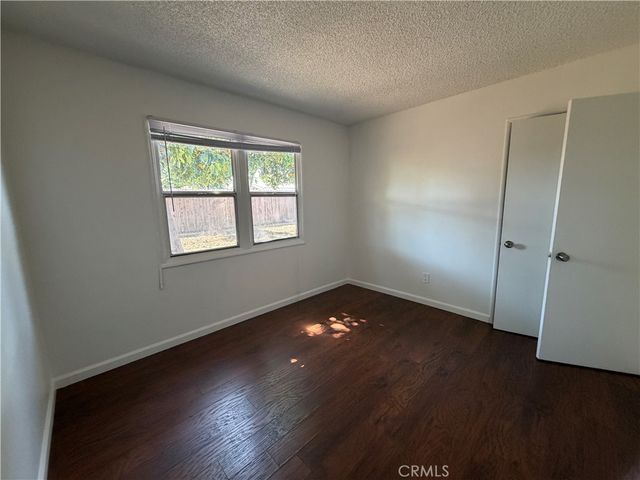 7931 Newcastle Avenue, Reseda, CA 91335