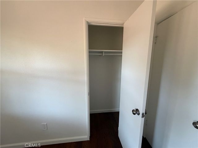 7931 Newcastle Avenue, Reseda, CA 91335