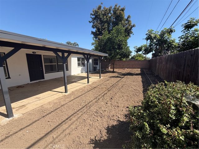 7931 Newcastle Avenue, Reseda, CA 91335