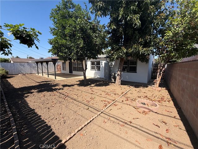 7931 Newcastle Avenue, Reseda, CA 91335