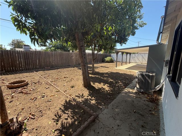 7931 Newcastle Avenue, Reseda, CA 91335