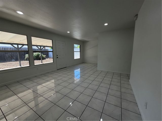 7931 Newcastle Avenue, Reseda, CA 91335