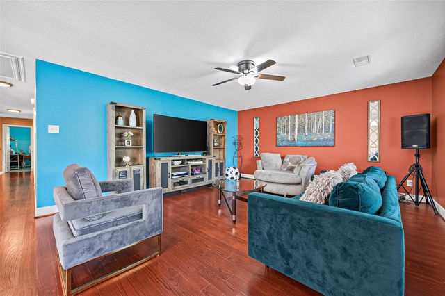 13326 Durbridge Trail Drive, Houston, TX 77065