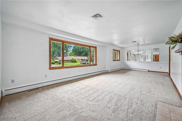 3730 Northwood Drive SE, Warren, OH 44484