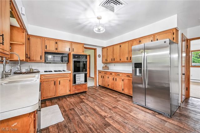 3730 Northwood Drive SE, Warren, OH 44484