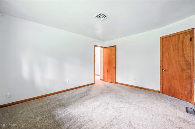 3730 Northwood Drive SE, Warren, OH 44484