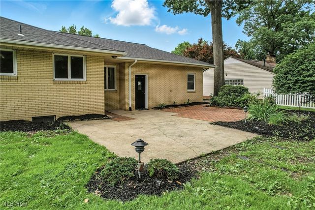 3730 Northwood Drive SE, Warren, OH 44484