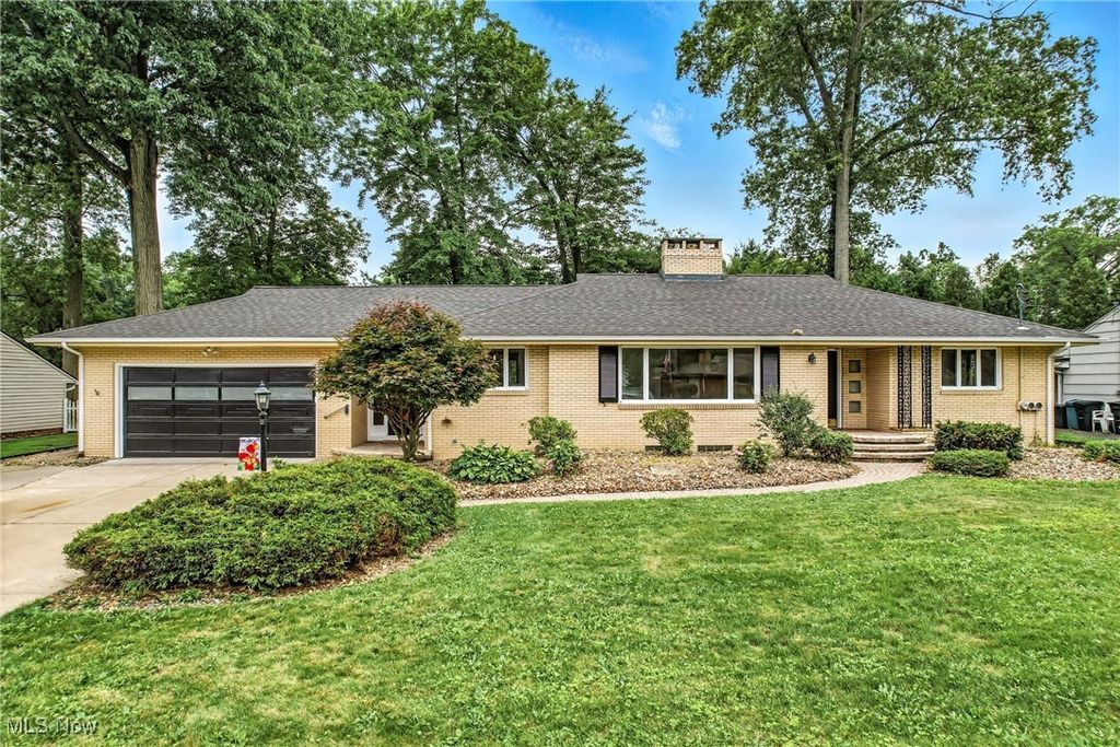 3730 Northwood Drive SE, Warren, OH 44484