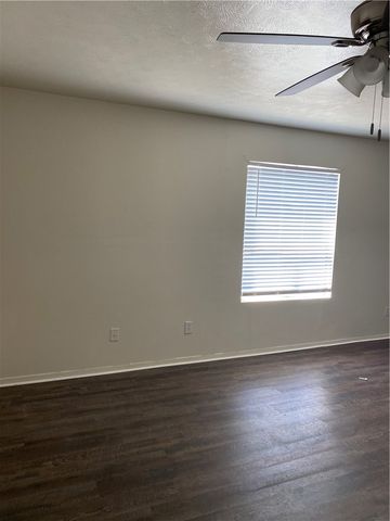 2801 Cypress Bend Circle, Bryan, TX 77801