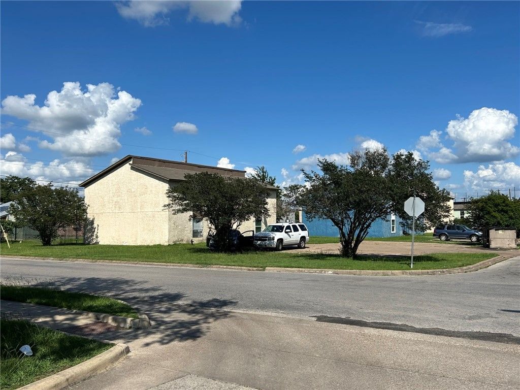 2801 Cypress Bend Circle, Bryan, TX 77801 — photo 4