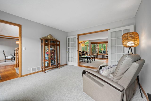 17727 Kingsway Path, Lakeville, MN 55044