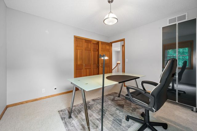 17727 Kingsway Path, Lakeville, MN 55044