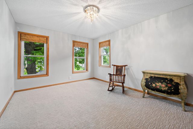 17727 Kingsway Path, Lakeville, MN 55044
