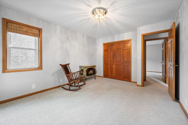 17727 Kingsway Path, Lakeville, MN 55044