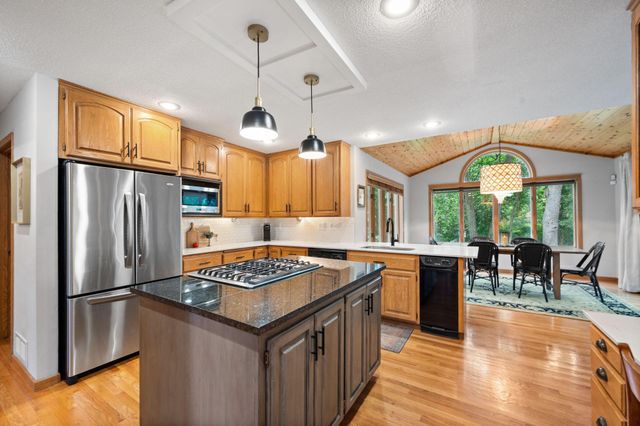 17727 Kingsway Path, Lakeville, MN 55044