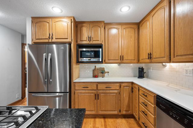 17727 Kingsway Path, Lakeville, MN 55044