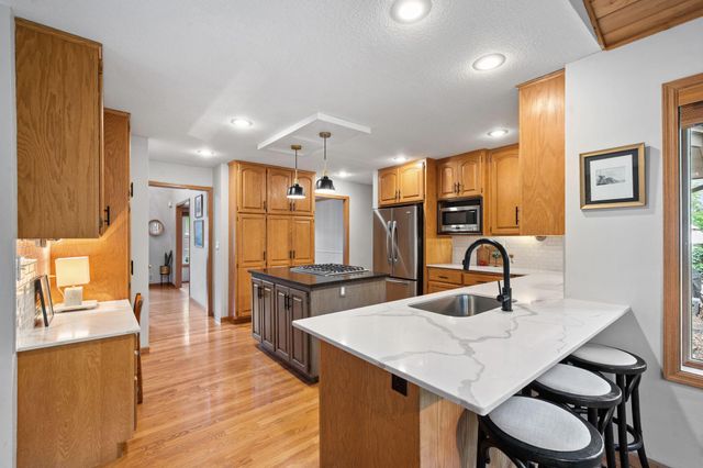 17727 Kingsway Path, Lakeville, MN 55044
