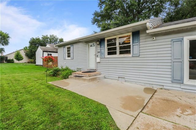 6036 Rosehill Road, Shawnee, KS 66216