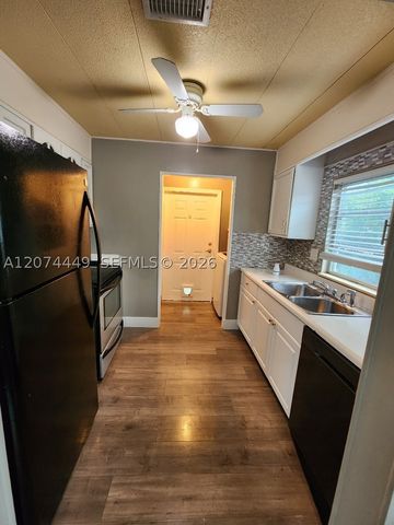 6520 Sandalfoot Blvd H, Boca Raton, FL 33428