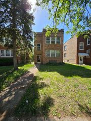 1320 Wisconsin Avenue, Berwyn, IL 60402