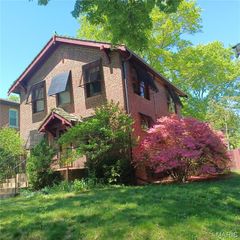 7051 Waterman Avenue, University City, MO 63130