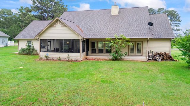 318 Jamestown Road, Trinity, TX 75862