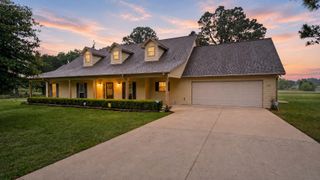 318 Jamestown Road, Trinity, TX 75862
