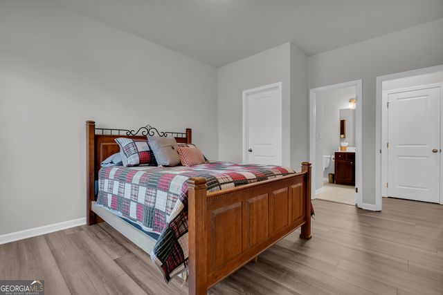 7129 Birch View Court, Flowery Branch, GA 30542