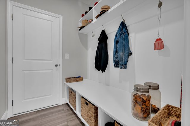 7129 Birch View Court, Flowery Branch, GA 30542