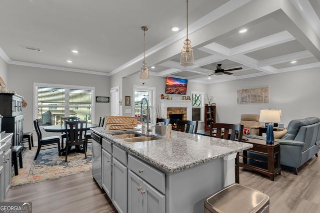 7129 Birch View Court, Flowery Branch, GA 30542