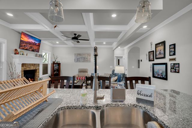 7129 Birch View Court, Flowery Branch, GA 30542