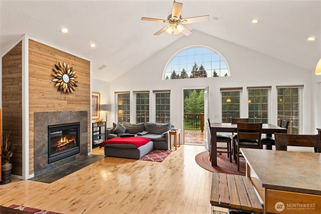 670 Silver Creek Road, Easton, WA 98925